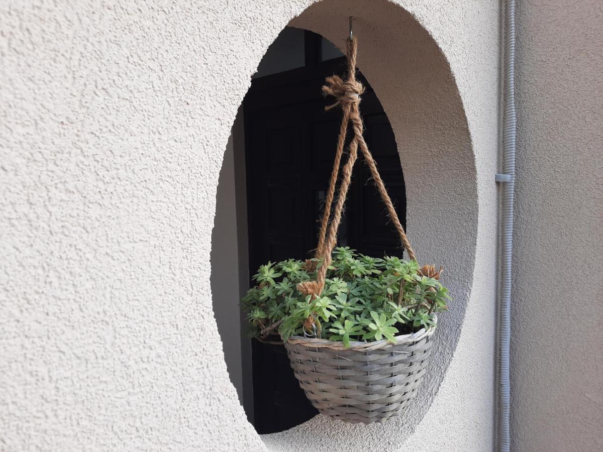 Apartman Laura M Vodice Esterno foto