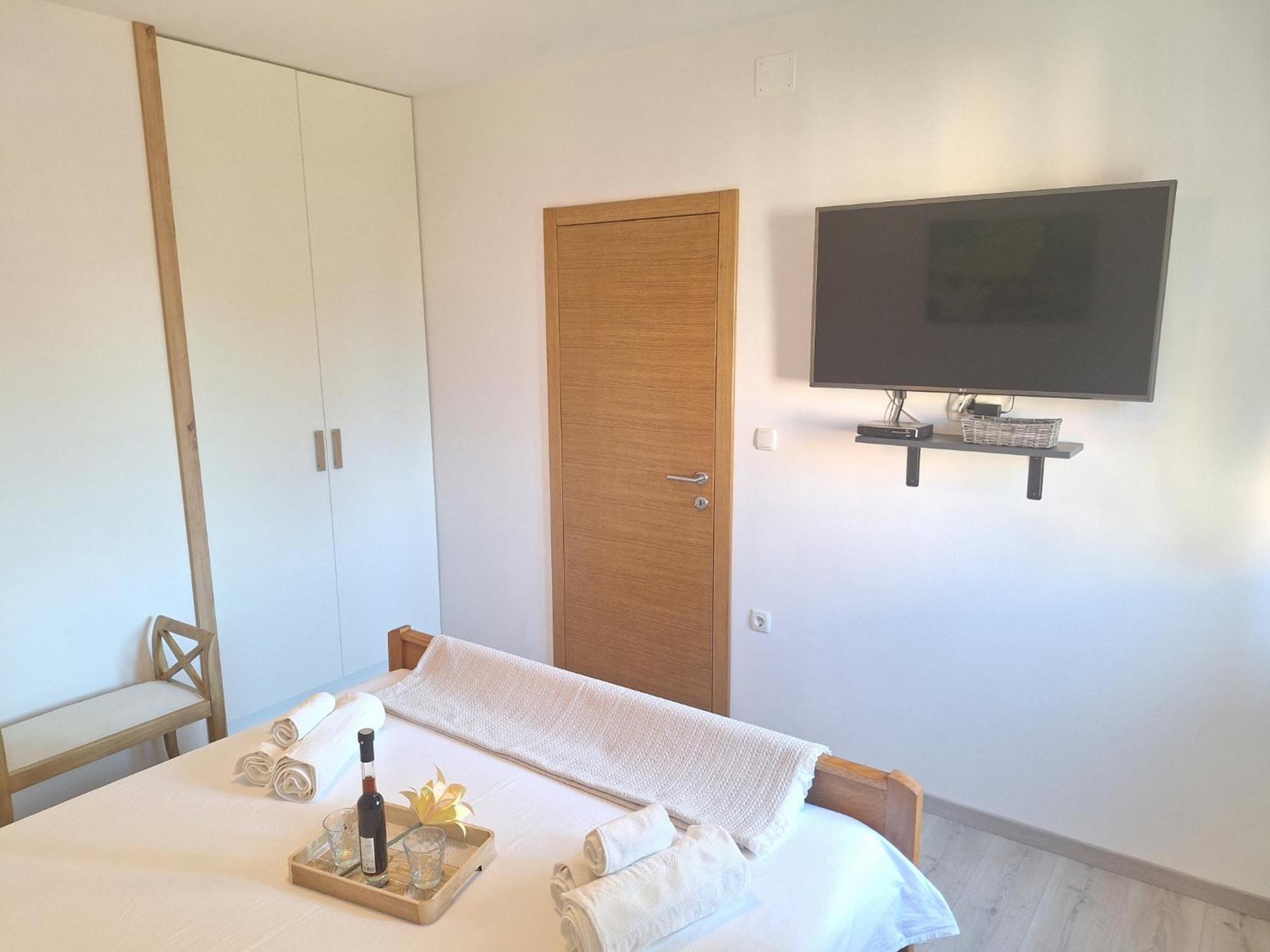 Apartman Laura M Vodice Esterno foto